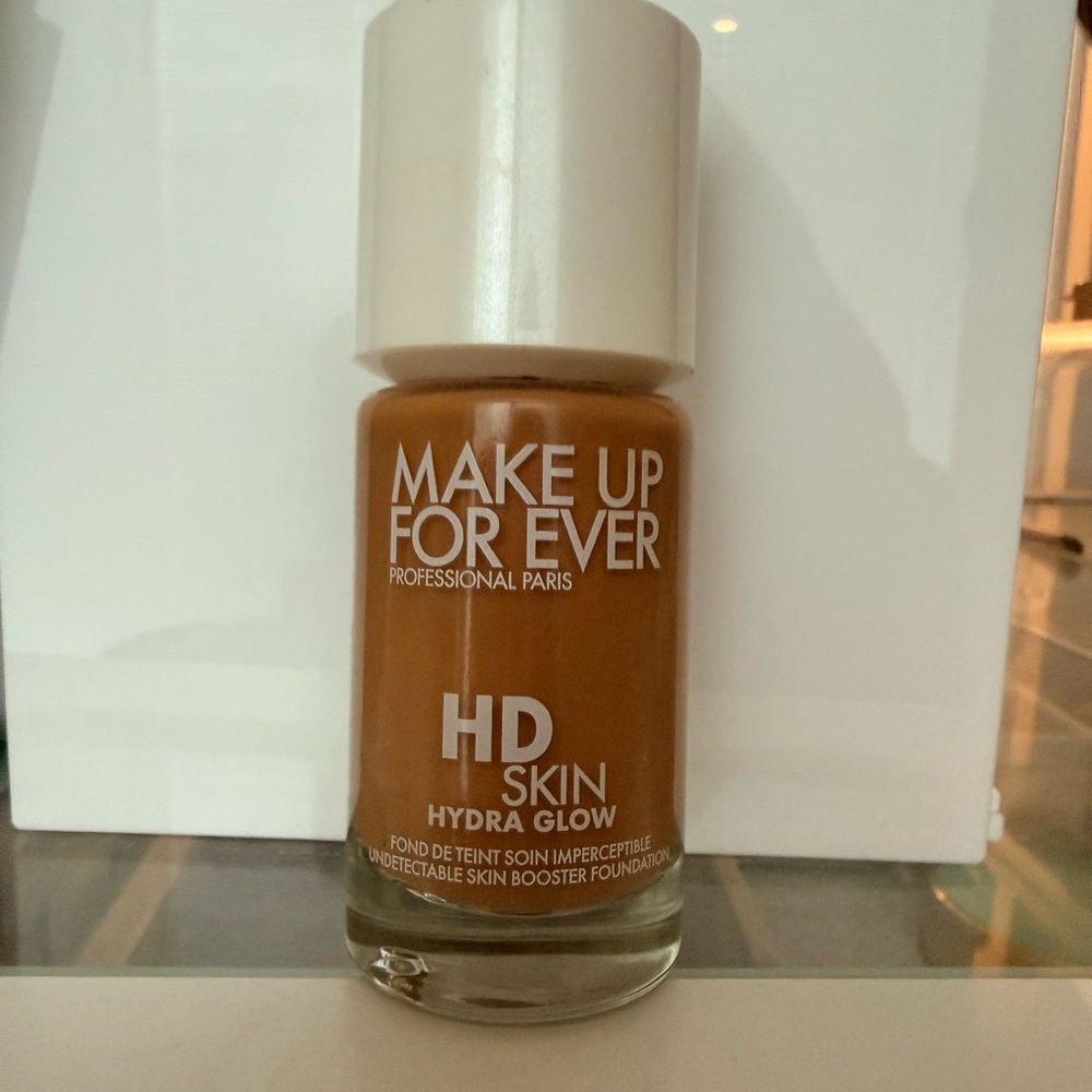Make Up For Ever HD Skin Hydra Glow Foundation, Color 3Y52, Warm Chestnut - Picture 4 of 6